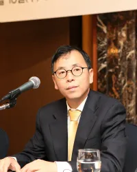 Dr Andy Xie
